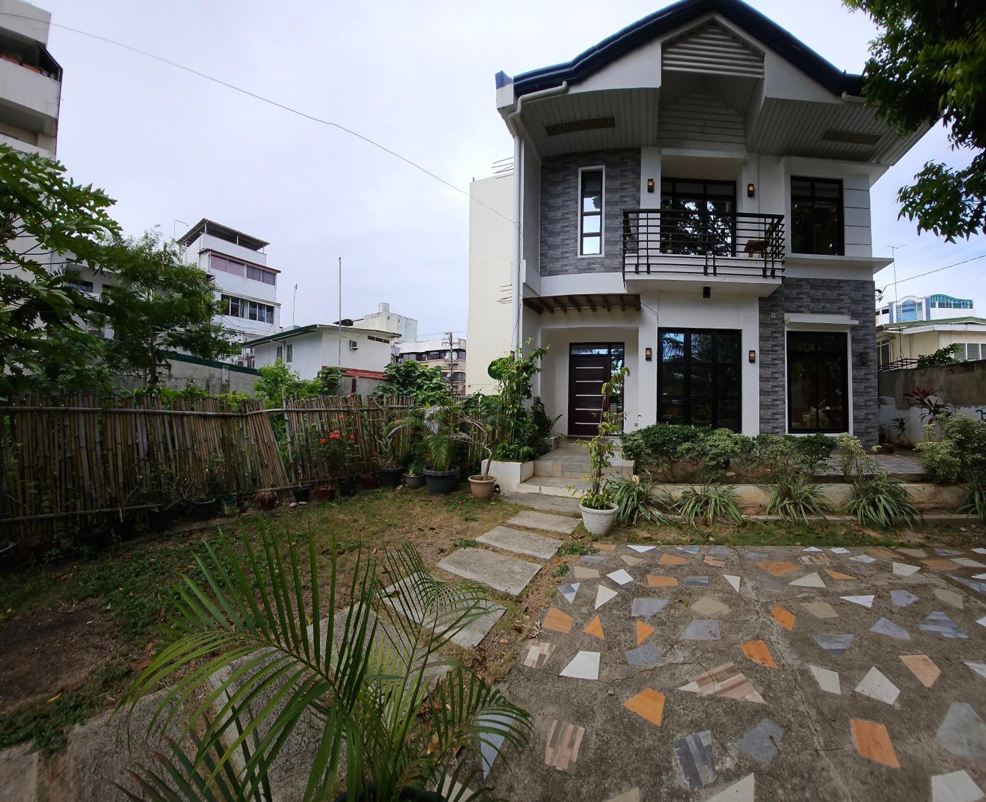 Andrew N Sophia'S Guest House Puerto Princesa ภายนอก รูปภาพ